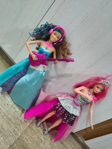 Barbie rock