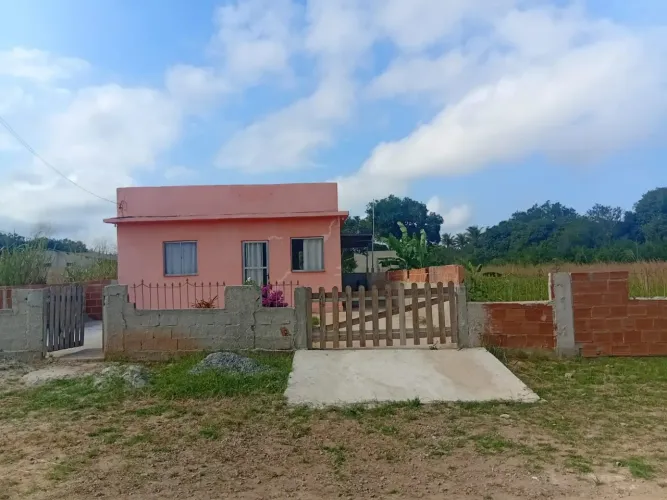 Imóvel para venda tem 88 metros quadrados com 2 quartos em Vilatur - Saquarema - RJ
