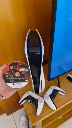 Ps5 mídia física + 2 controles + jogo 