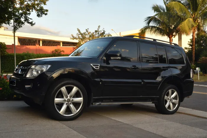 Mitsubishi Pajero HPE Full 3.2 4X4 T.i.dies. 5P AUT 2014