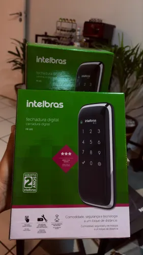 Fechadura Digital de Sobrepor Touch Screen FR 101 Preta Intelbras