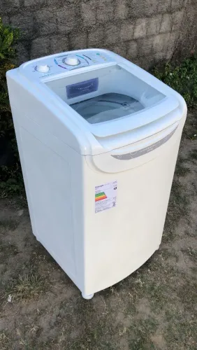 MÁQUINA DE LAVAR ELETROLUX MUITO NOVA MODELO NOVO DOU GARANTIA DE 3 MESES FAÇO A ENTREGA
