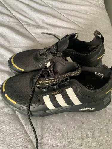 adidas NMD_R1 V3 Black Gold Metallic Tam 40