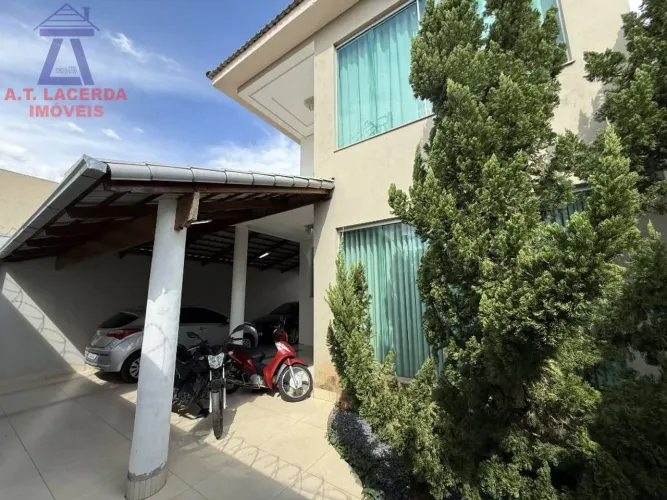 Casa com 4 quartos à Venda - Planalto