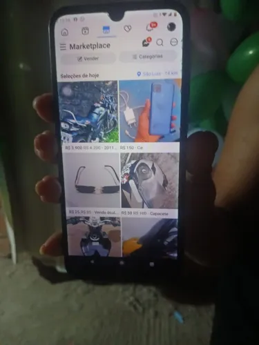 Estou vendendo esse celular funcionando normal