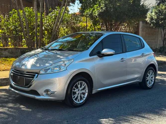 Peugeot 208 Active/active Pack 1.5 Flex 8V 5P 2014