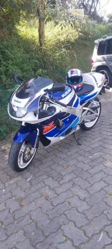Suzuki GSX R 750 SRAD