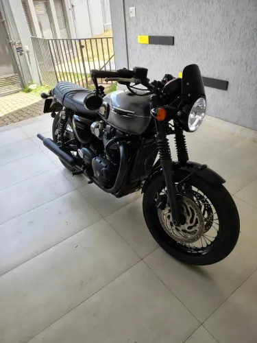 Triumph Bonneville 2024