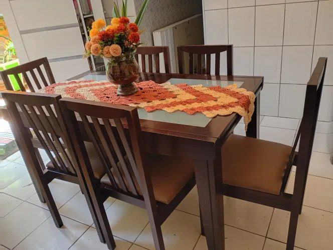 Mesa madeira maciça 6 cadeiras
