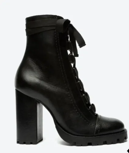 Bota de couro Schutz