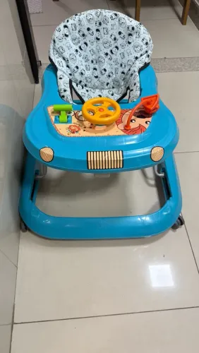 Andador infantil MUITO NOVO