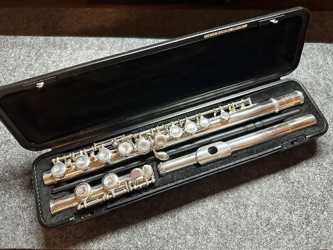 Flauta Transversal Yamaha 211 Prateada (Banho de Prata) - Excelente Estado