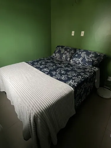 Cama casal com baú Ortobom
