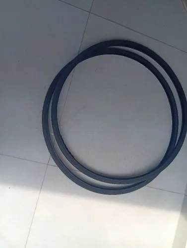 Kit 2 pneus 700x23 com arame 