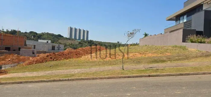 Terreno em Saint Patrick, à venda em condomínio de alto padrão em Sorocaba, com 1.000m² | 