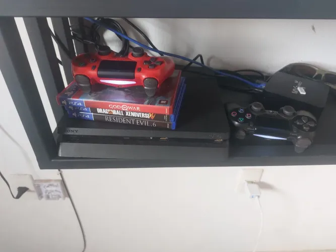Vendo ps4, 1100$ não abaixo mais o preço