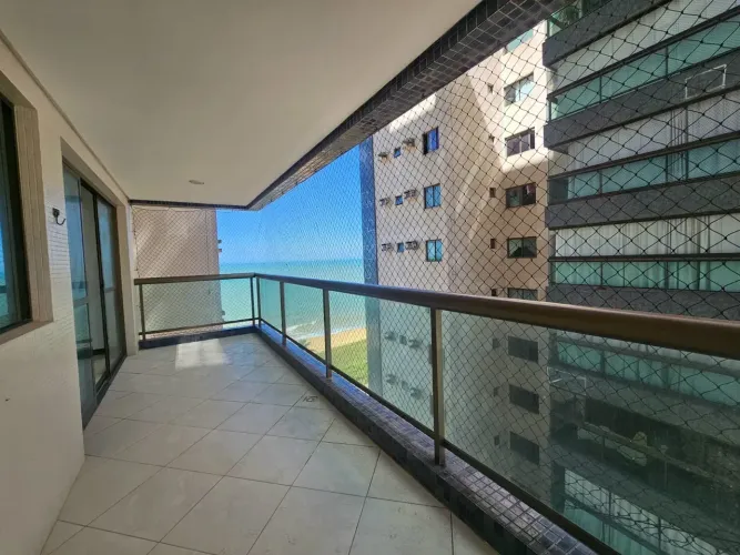 Apartamento 3 Quartos com Suíte no American Towers Praia de Itaparica