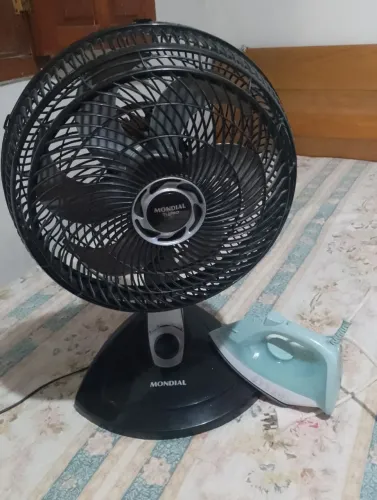 Ventilador e ferro de passar roupa