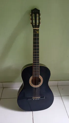 Violão preto pra vender logo
