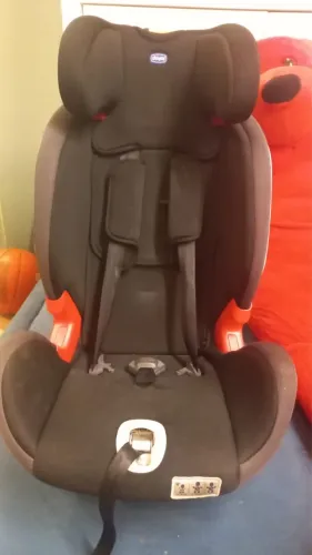Cadeirinha Chicco Isofix em excelente estado - 2 anos de uso