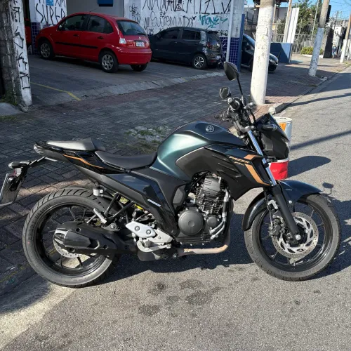Yamaha Fazer 250 abs 2023