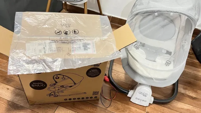Cadeira de Descanso e Balanço Bebê Elétrica Snug (BIVOLT) - Maxi Baby