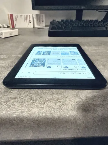Kindle 10ª Geração Preto 8GB com Luz Embutida