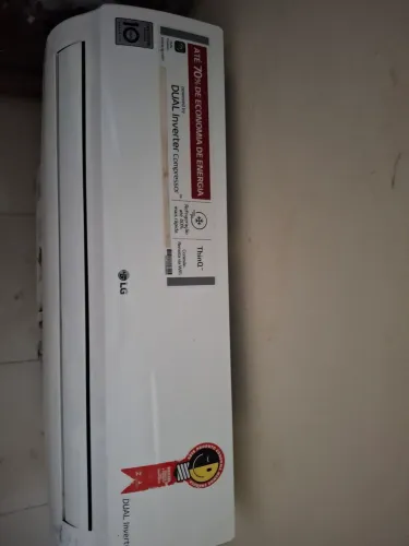 Ar Condicionado Split LG Dual Inverter Voice 9000 BTUs Seminov