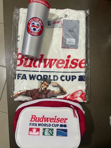 Kit Budweiser Copa do Mundo - Camisa, Alucup e Bolsa transversal