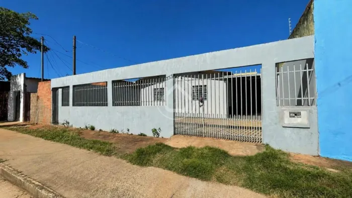 CASA 2 DORMITÓRIOS| 360M² DE ÁREA| ÁREA DE CULTIVO