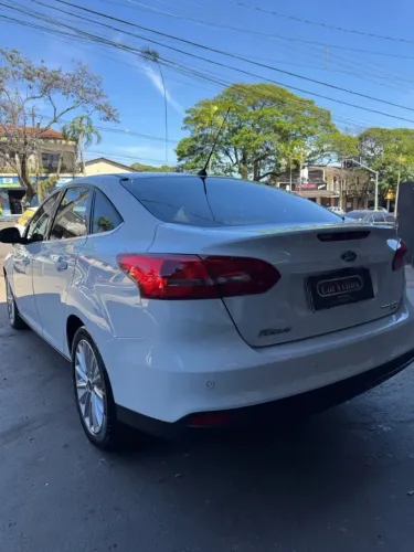 Ford Focus Fastback Tit./t.plus 2.0 Flex Aut. 2016