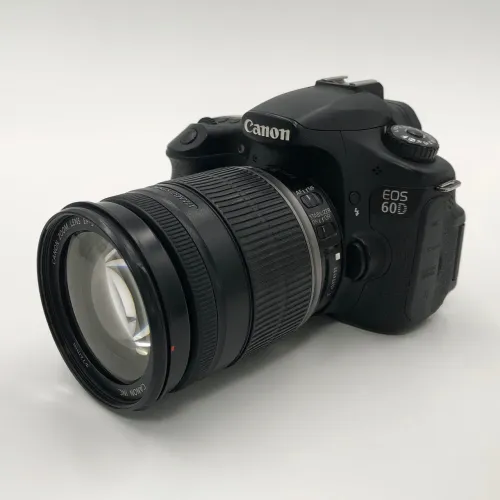 Canon EOS 60D + Objetiva 18-200