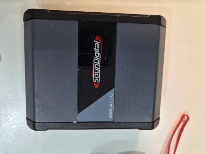 Módulo classe D 2 canais .4 ohms.  400 rms