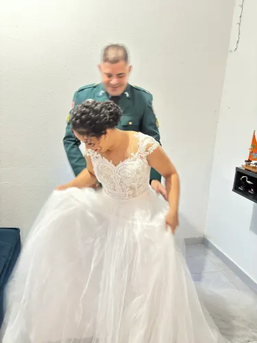 VENDE-SE ESTE VESTIDO DE NOIVA