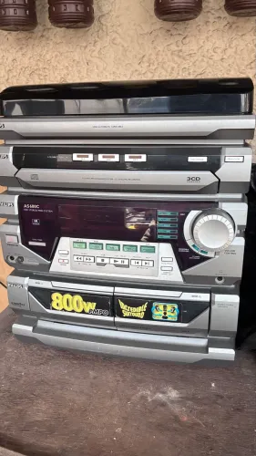 Aparelho de som 4 x 1 - Toca disco; CD; Rádio e Toca fitas K7