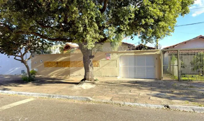 Casa - Av. C-5 - Jardim América