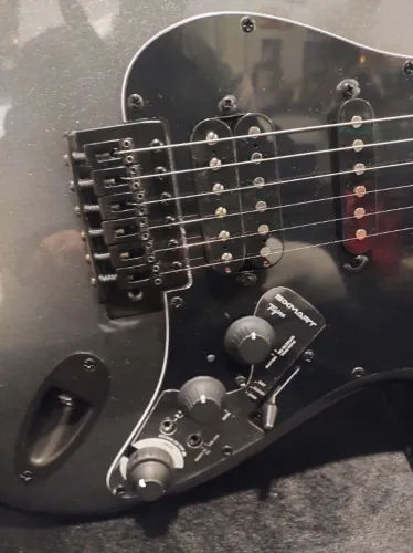 Tagima Sixmart com efeitos- Strato + Case rígido zero