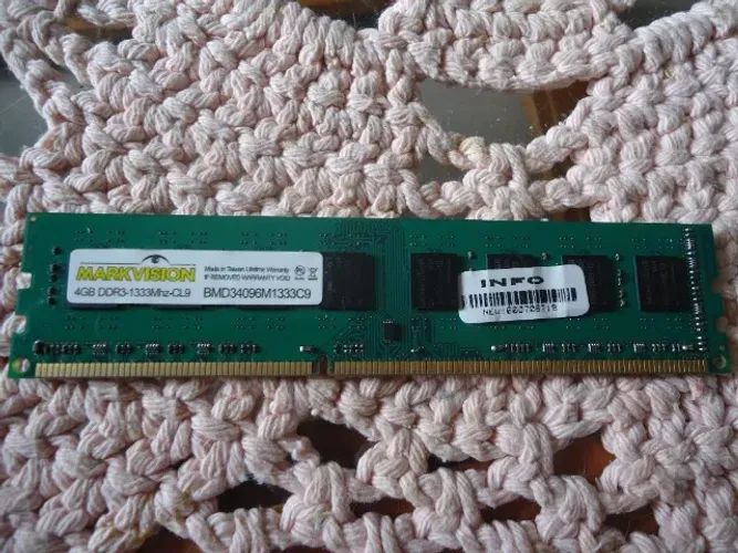 Memoria Ram p/Desktop DDR3 - 4GB