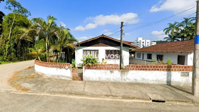 Terreno Plano de Esquina à Venda no Bairro Nova Brasília  Joinville/SC