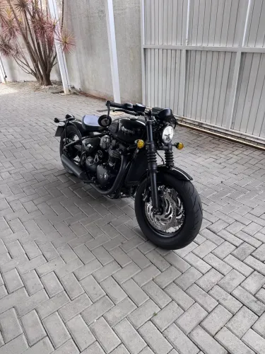 Triumph bobber 1200 impecável