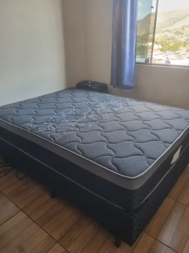 Cama e Colchão Queen