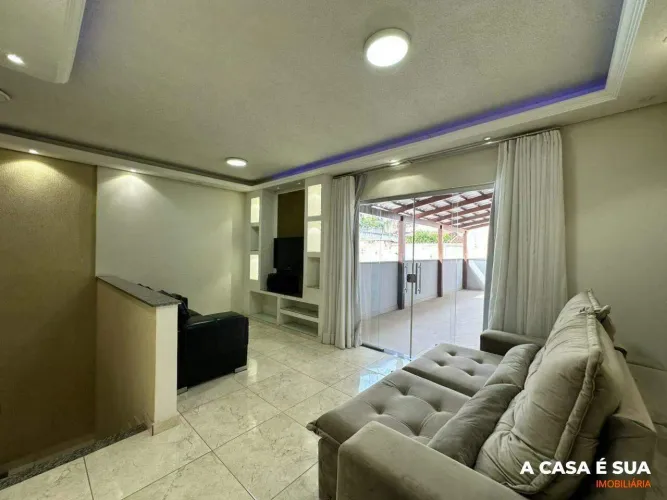 Casa Geminada para aluguel, 4 quartos, 2 suítes, 2 vagas, Europa - Contagem/MG