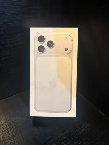 iPhone 17 pro max 256gb (esim)silver novo com garantia de 1 ano Apple