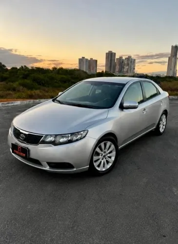 Kia Motors Cerato 1.6 16V Aut. 2013