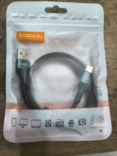 Cabo de carregamento rápido para celular.