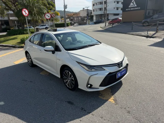 Toyota Corolla Altis Prem. Hybrid 1.8 Flex AUT 2021
