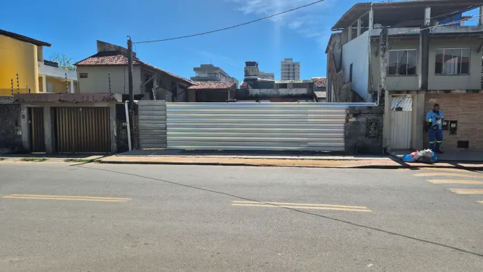 Terreno à venda na zona sul - 300 m²