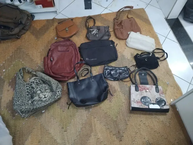 Lote de bolsa pra brecho 10 reais cada