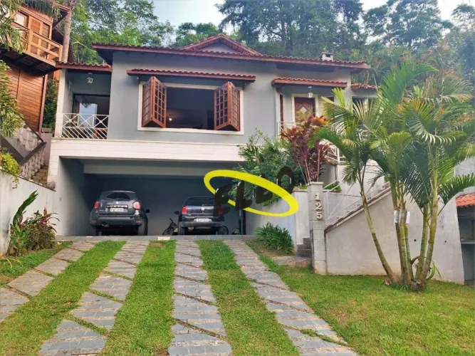 Casa com 3 dormitórios para alugar, 492 m² por R$ 6.320,00/mês - Vila Verde - Transurb - C