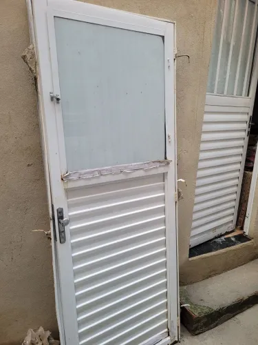 Porta ferro usada